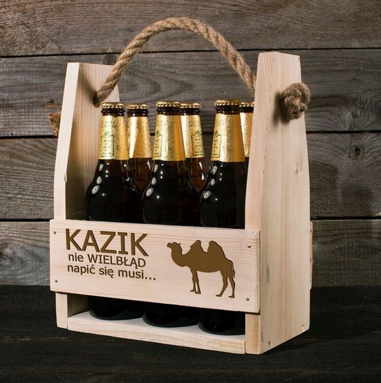 Nosidło drewniane z grawerem na 6 butelek