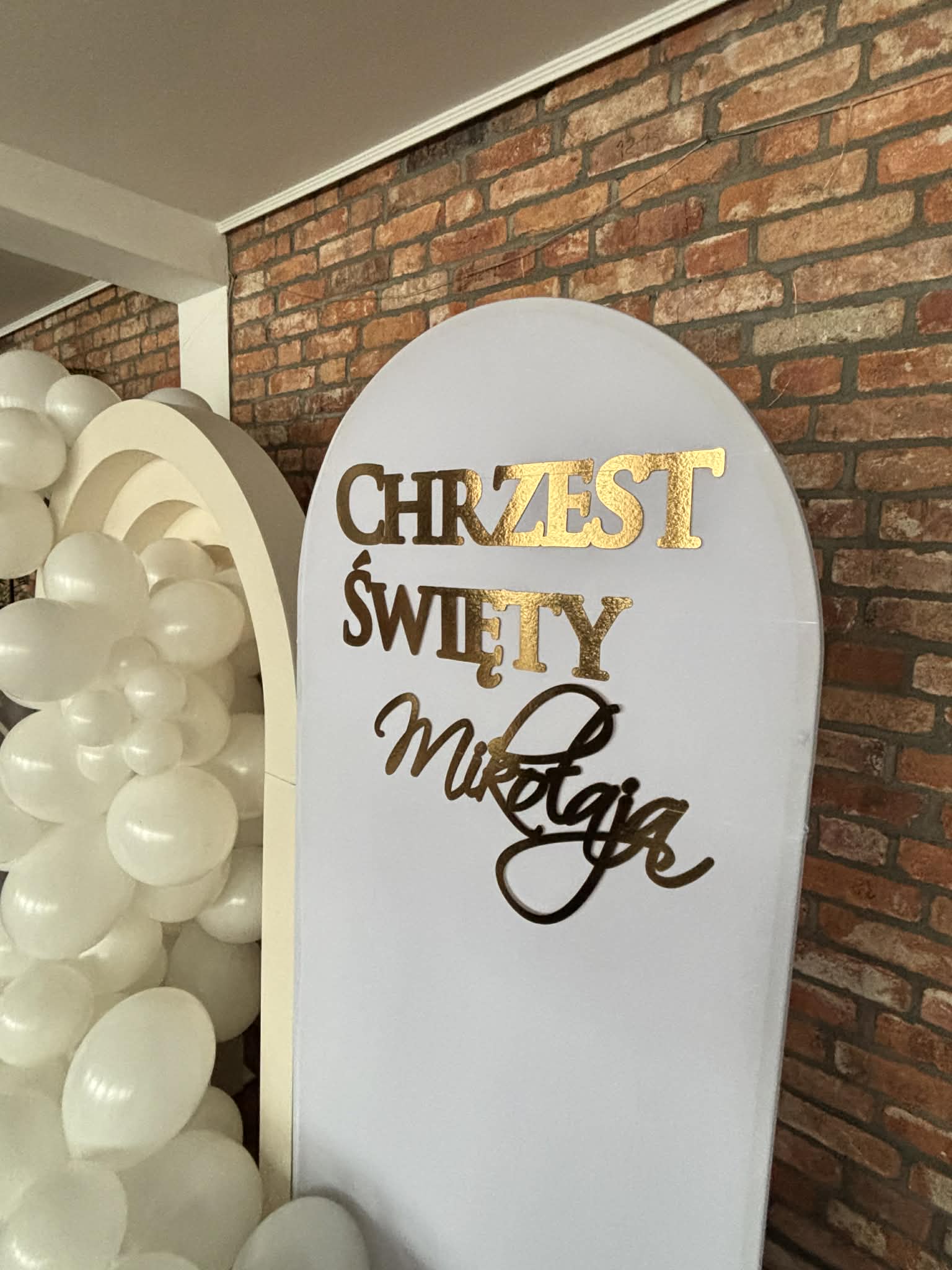 Złoty napis na ściankę błyszczący tekturowy DOWOLNA TREŚĆ