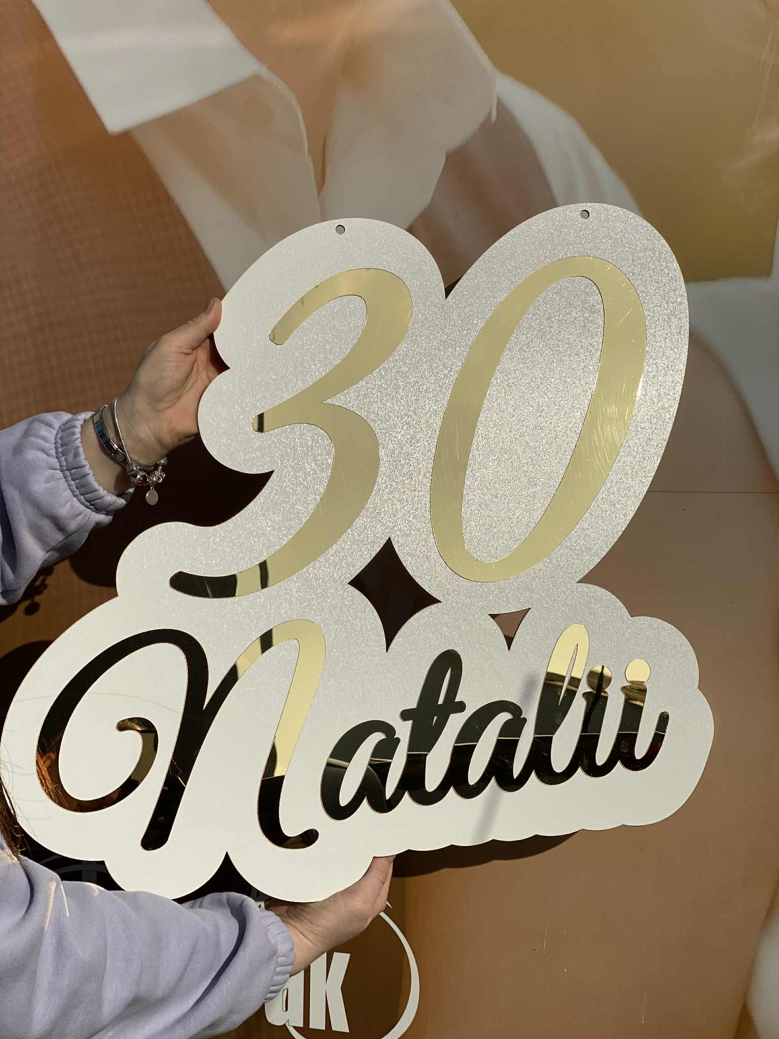 Napis na ściankę urodzinową złoty srebrny lustrzany z plexi pleksi dekoracja urodzinowa